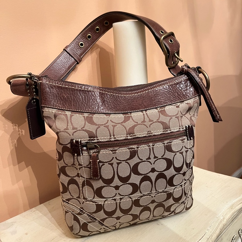 Vintage!Coach Brown Leather Shoulder Bag with Signature Monogram